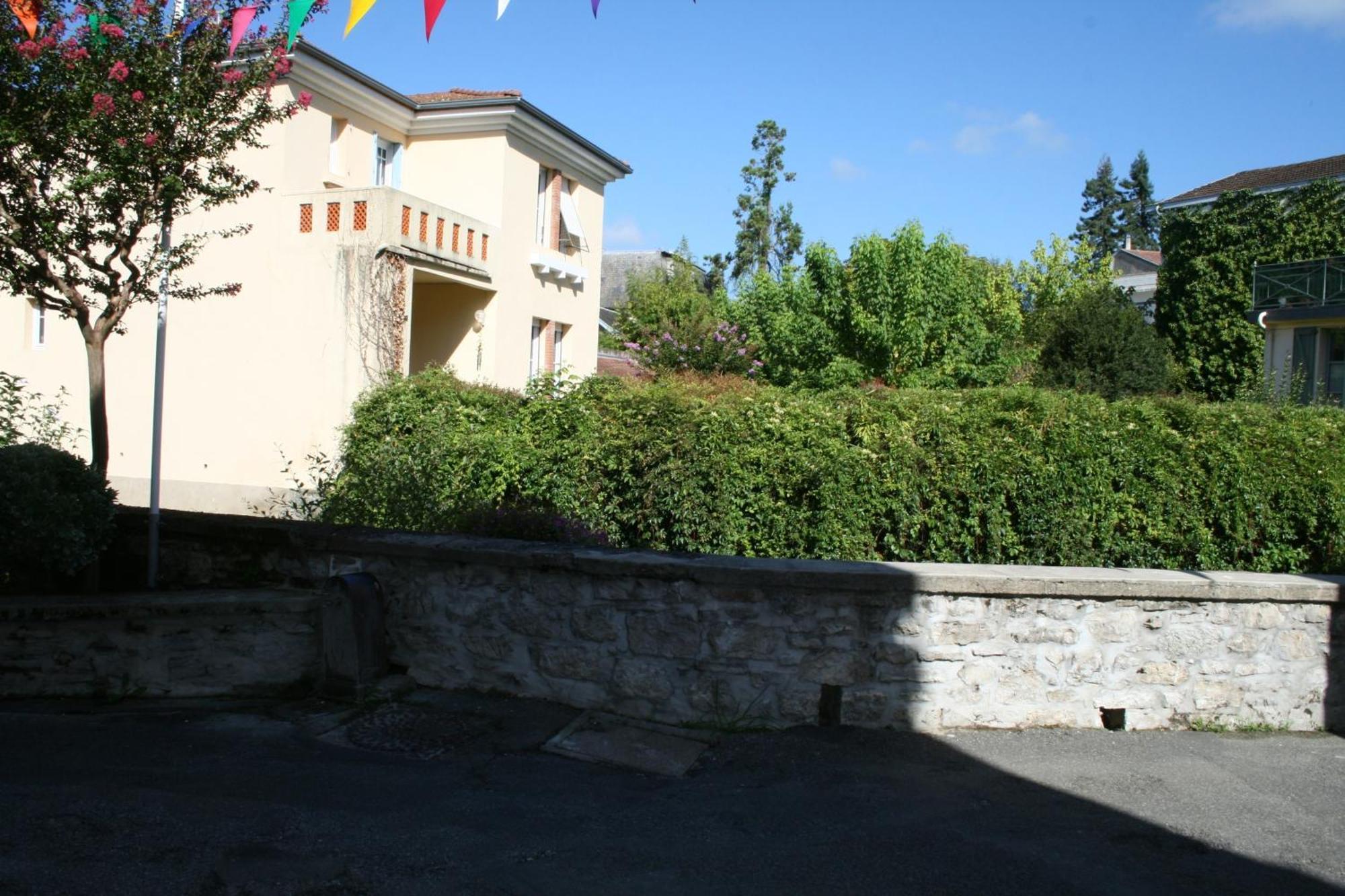 Appartement Le Nid Du Saleys - 70 M2 Centre Ville De Salies-De-Bearn Bagian luar foto
